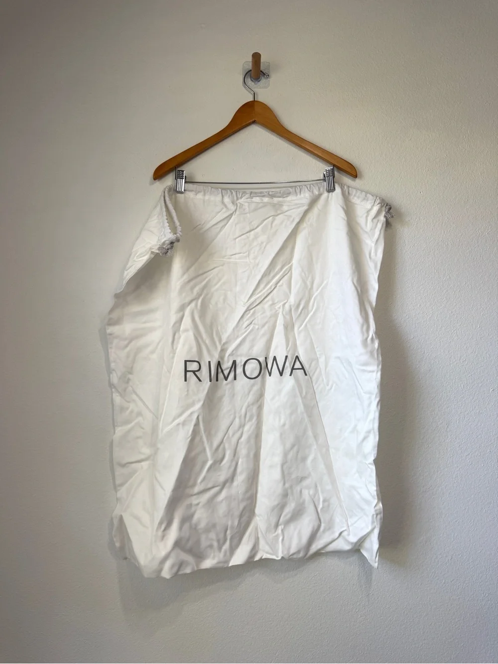RIMOWA White Drawstring Luggage Dust Bag Travel Storage Cover 26” x 32”